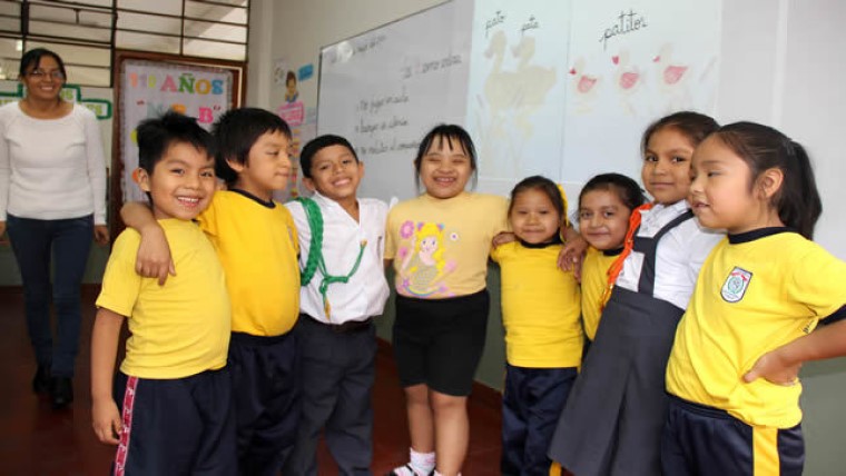Peru implementa políticas públicas para inclusão escolar