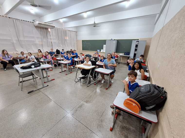 Como envolver toda a turma na leitura e escrita de fábulas