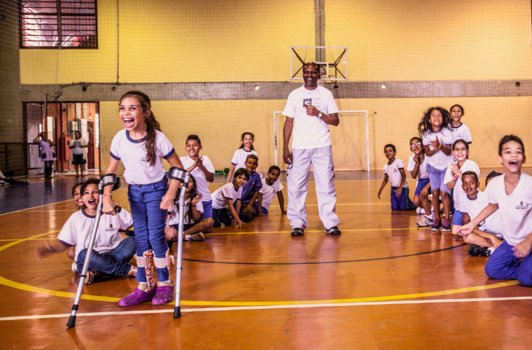 https://diversa.org.br/noticias/capacitismo-na-escola-o-que-e-exemplos-praticos-e-como-combate-lo-na-educacao-basica