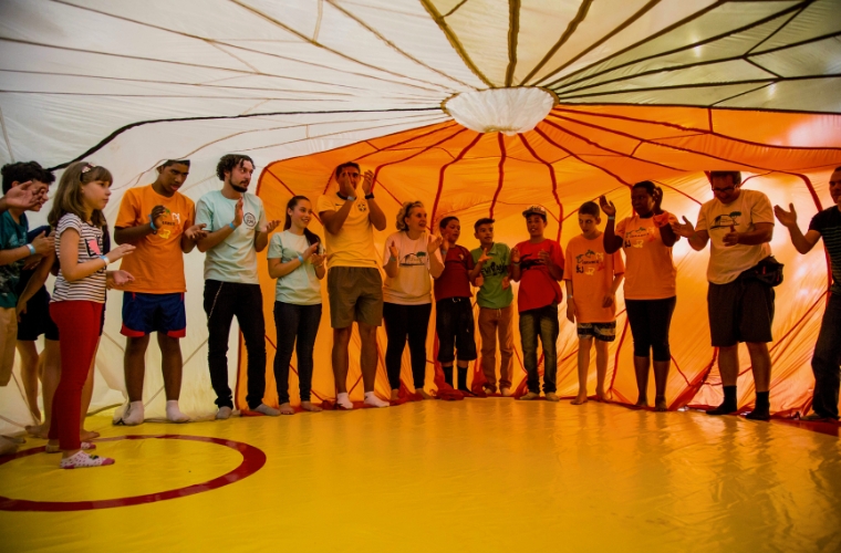 Como as escolas podem fortalecer a parceria com as famílias para a inclusão