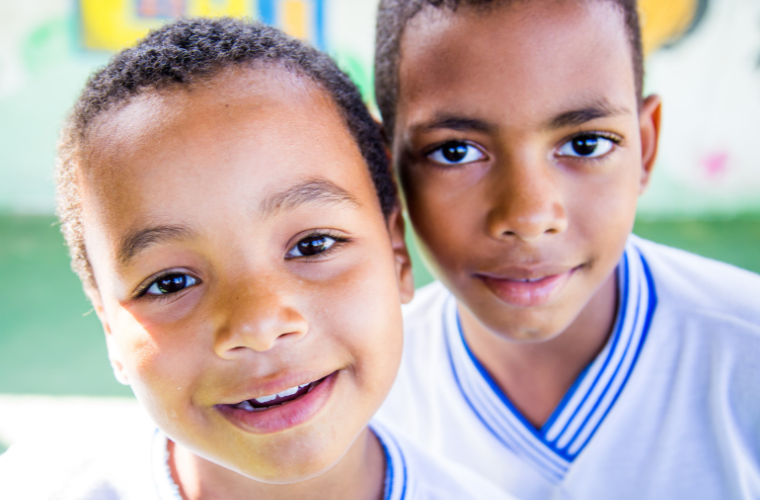 Racismo e capacitismo na escola: como desigualdades se cruzam na educação inclusiva